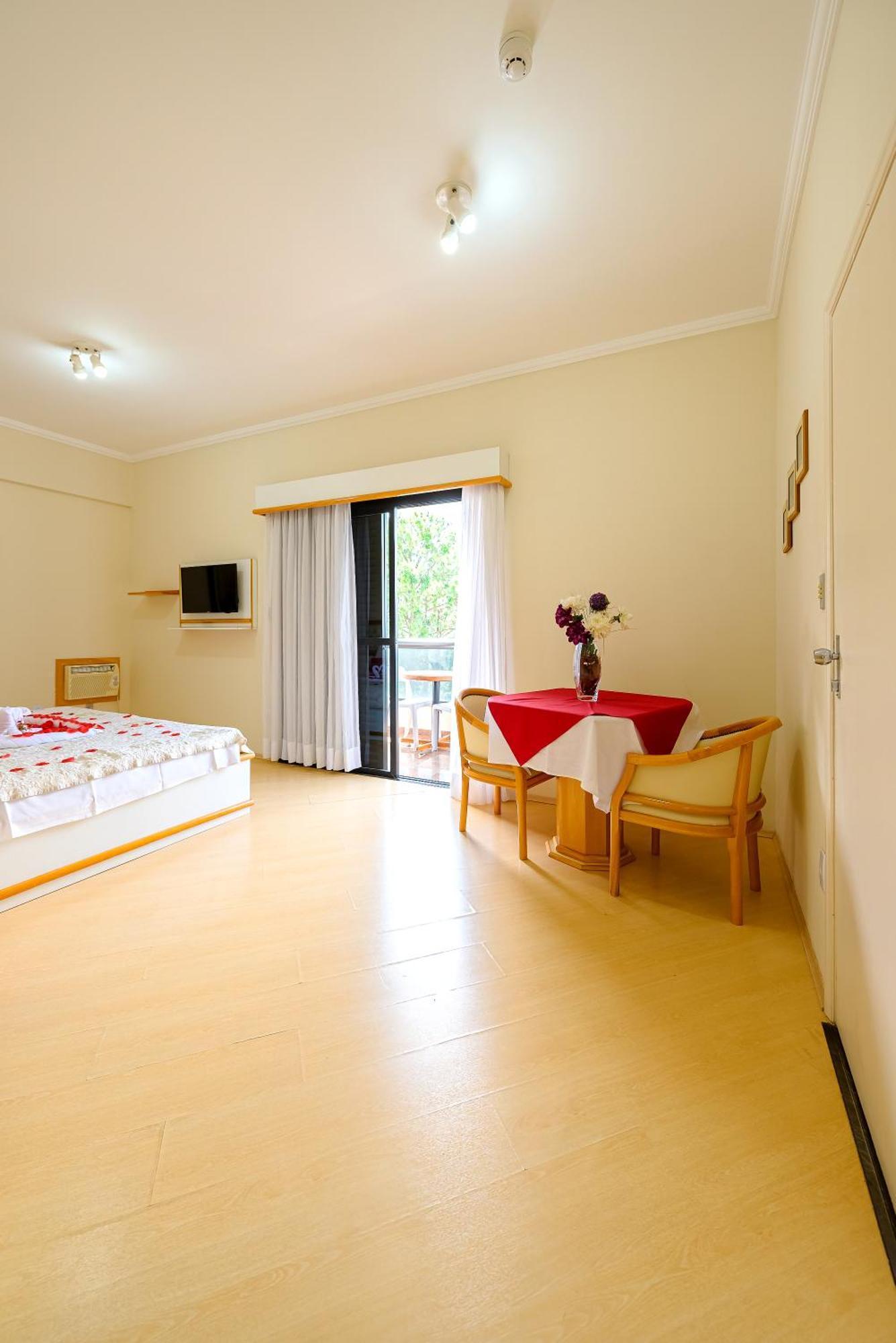 Rovi Plaza Hotel Serra Negra Kültér fotó